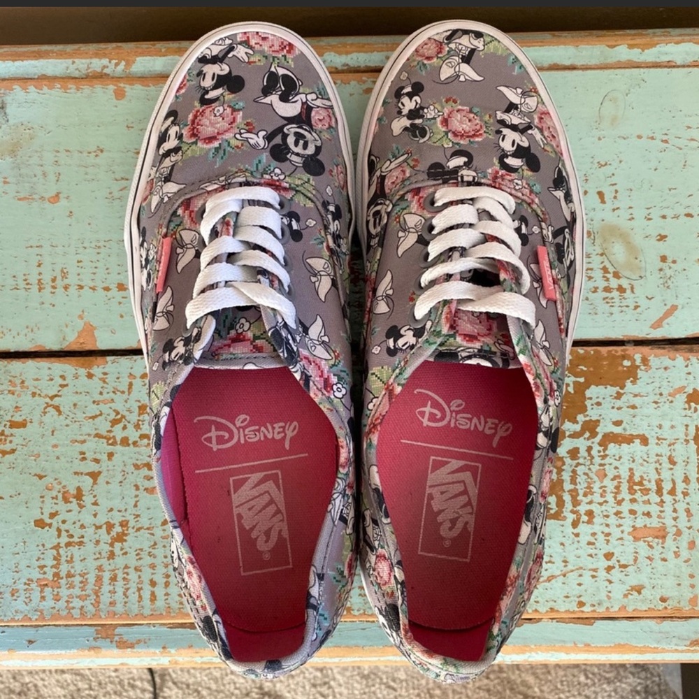 Minnie Mouse Disney vans